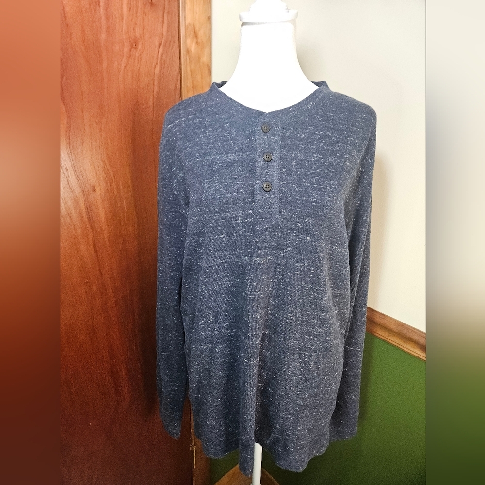 St. John's Bay Mens Long Sleeve size medium